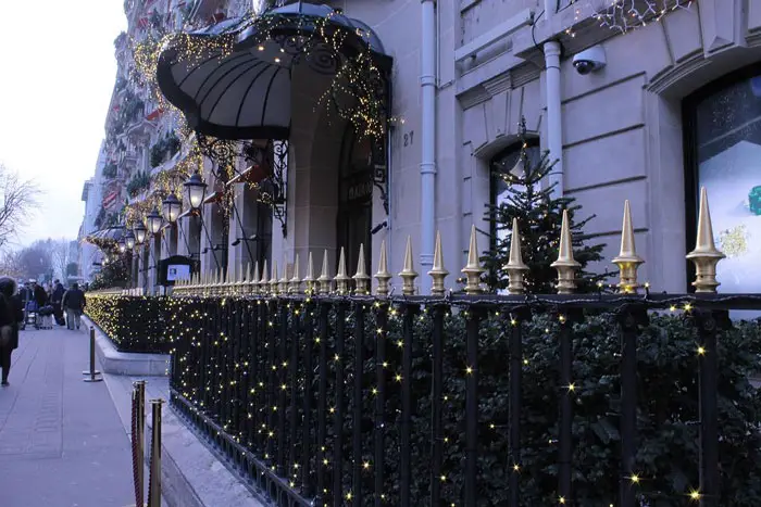 Avenue Montaigne, calle del lujo junto a los Campos Elíseos