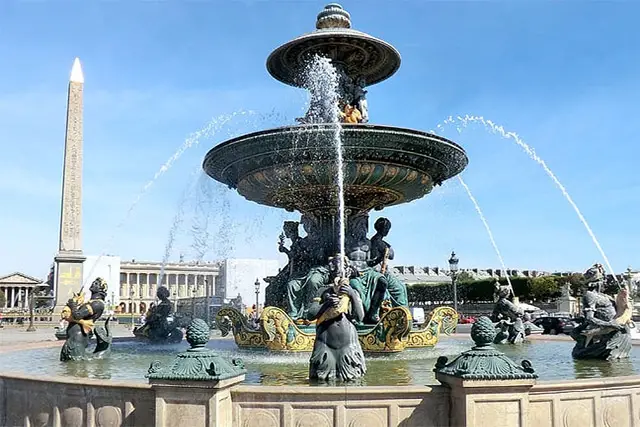 Vista de la Place de la Concorde con el obelisco egipcio