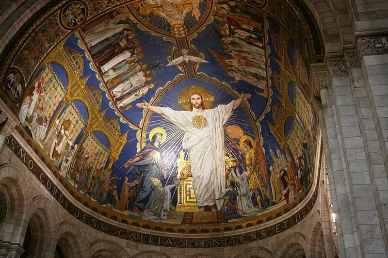 Mosaico de Cristo en Gloria en el interior de la Basílica del Sacré-Cœur